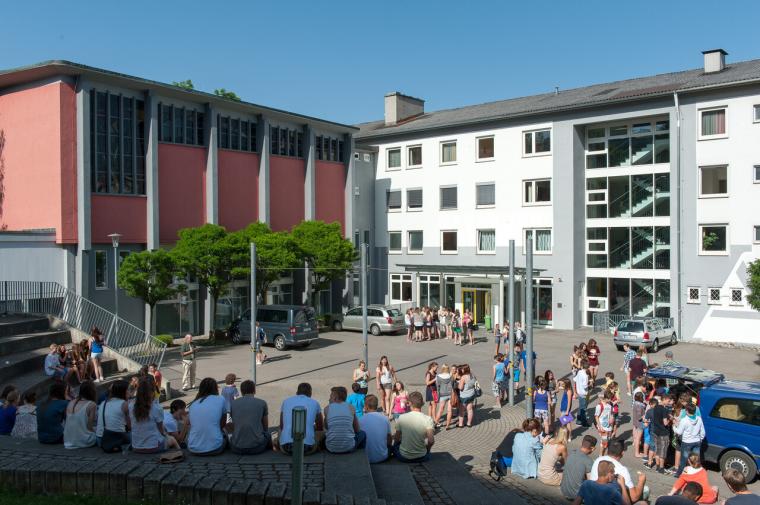 Lize-abikasse-26-2009-cover-image